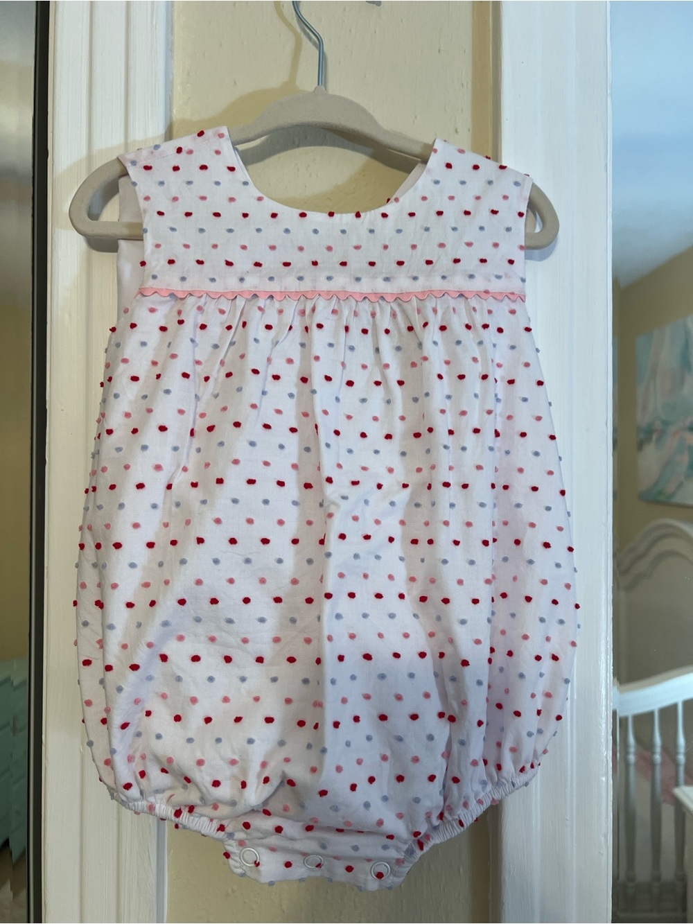 The Beaufort Bonnet Company Brigantine Bubble in Dogwood Dot